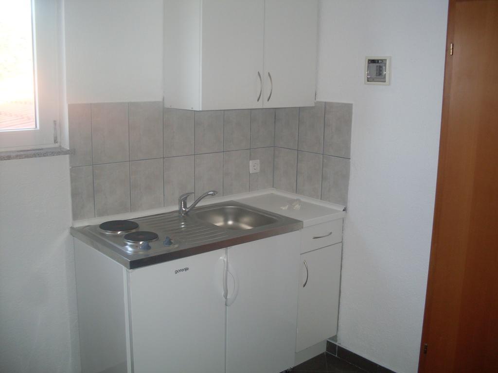 Apartments Loncar Veliki Drvenik Bagian luar foto