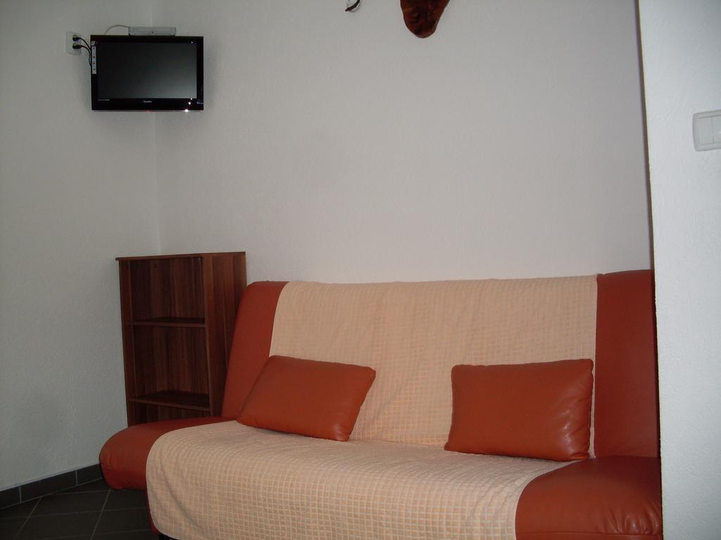 Apartments Loncar Veliki Drvenik Bagian luar foto